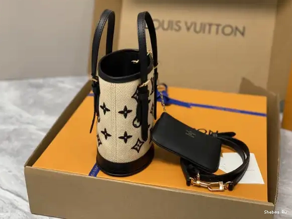 NANO LOUIS BUCKET VUITTON 0624